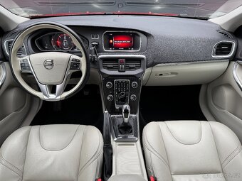 Volvo V40 D3 110kW Cross Country - 13