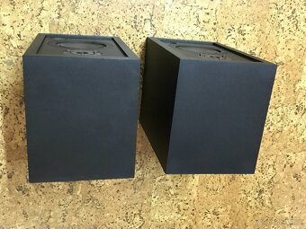 Triangle Titus e Velice zachovalé - 13