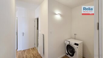 Pronájem nadstandardního bytu 3+kk, 73 m2 s výhledem na radn - 13