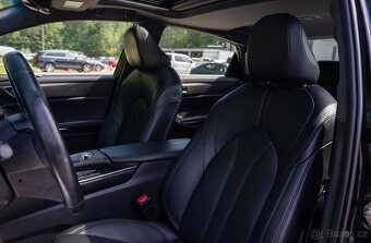 Toyota Avalon XLE Hybrid 2020 - 13