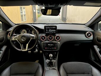 Mercedes Benz A180CDi AMG LED Kůže Navi - 13