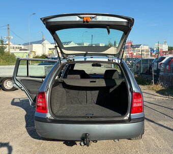 Škoda octavia 1 combi  2.0i 85kw - 13