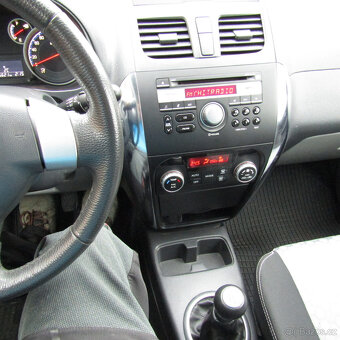 Suzuki SX4 1,6i 88kw, 4x4, 100% km, 2015, Benzín, 2x kola - 13