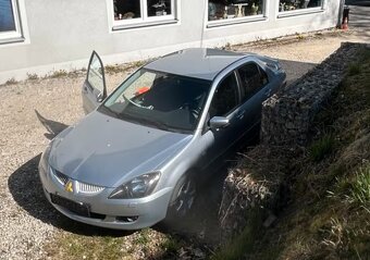 MITSUBISHI LANCER 2.0 99 kW SEDAN 2005 - 13