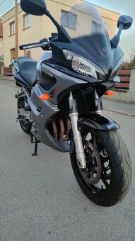 Yamaha FZ6 Fazer - 13