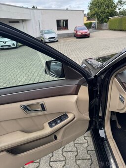 Mercedes-Benz Třídy E250CGI, SUPERSTAV,SERVIS POUZE MERCEDES - 13