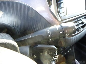 Peugeot 2008 1.4 HDI r.v.2015 (50 kw) Koupeno v ČR - 13