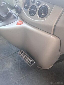 Opel Vivaro Tour - 13