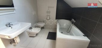 Pronájem atypického bytu, 114 m², Praha, ul. Zborovská - 13