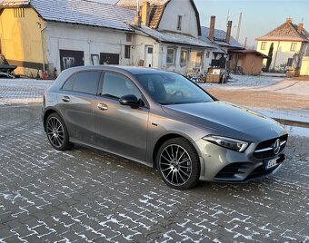 Mercedes A250 plug-in hybrid - 13