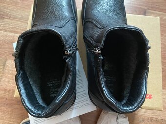 Nové pánské elegantní zimní boty Baťa s kožichem - č. 44 - 13