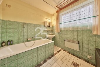 Prodej rodinného domu s velkou zahradou v obci Havlovice, ok - 13