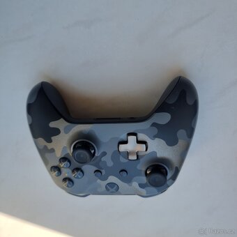 Microsoft Xbox Wireless Controller - 13