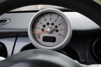 MINI ONE 1.6 66kW - klimatizace - naj. 144 000km - 13