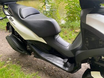Piaggio Mp3 300 Yourban LT (2018) - 13