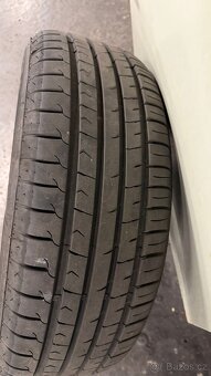 VW Golf 5 1.4 MPI - 13