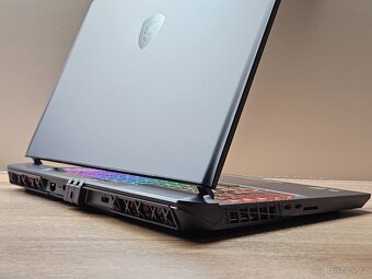 RTX 5070 Ti 12GB_MSI VECTOR 16 HX AI_U7-255HX_16GB_240HZ - 13