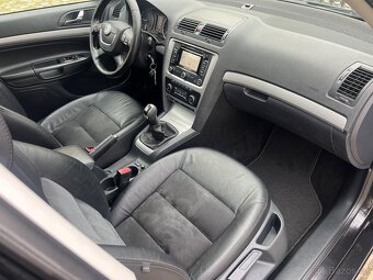 ŠKODA OCTAVIA 2.0TDI 103KW /FL/XENON/ŠÍBR/PDC/NAVI/ALCANTARA - 13