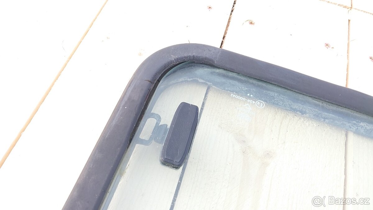 Nissan Patrol Španěl – SKLO PZ 3DV - 14