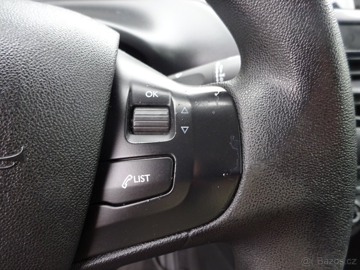 Peugeot 208 1,6 HDI - 14