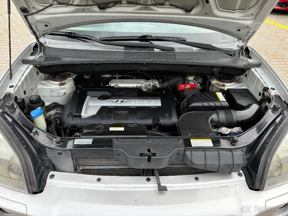 Hyundai Tucson 2.0i 104kW 4x4 KLIMA TAŽNÉ - 14