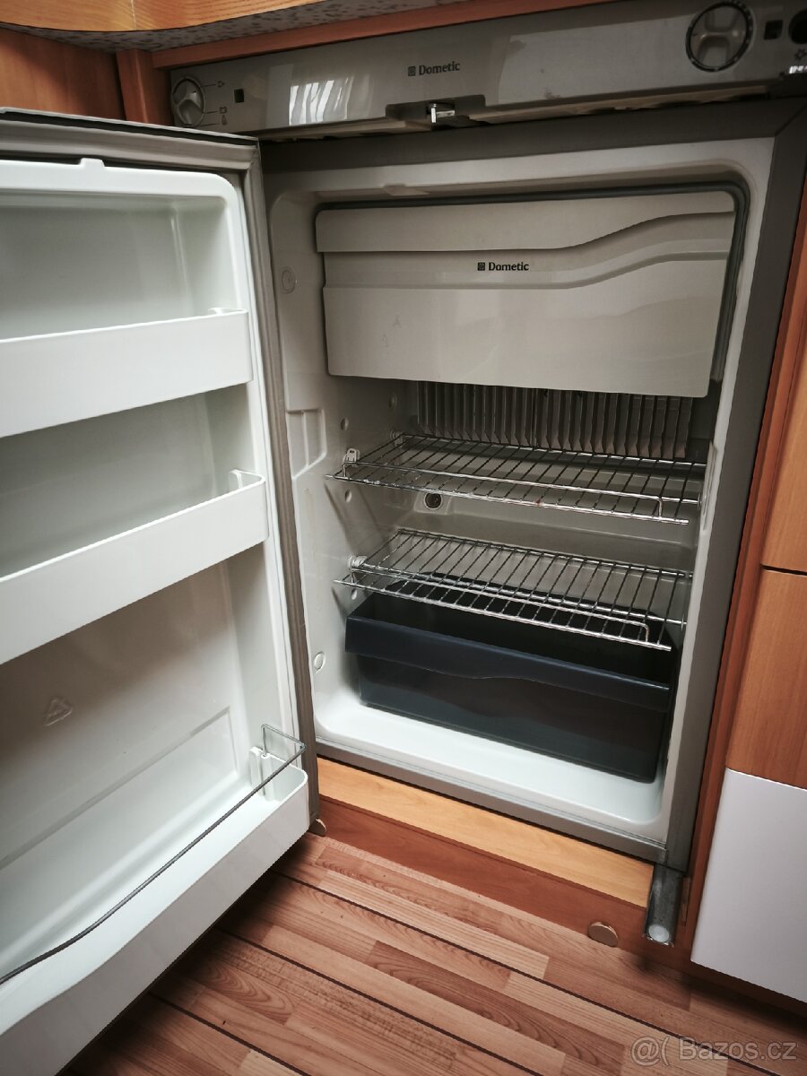 Karavan Knaus - Wilk S4 - 14