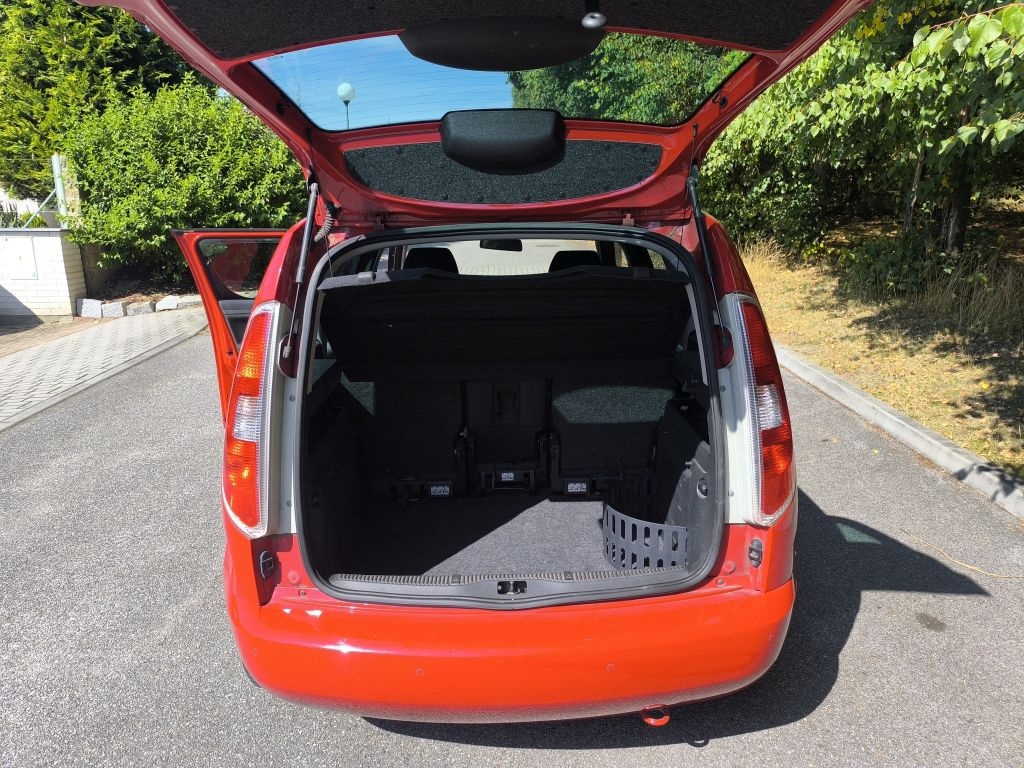 ŠKODA ROOMSTER 1,2 TSI Style Plus - 14