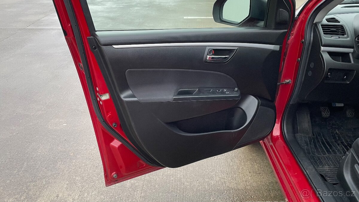 SUZUKI SWIFT 1.2i GL 4x4 - 14