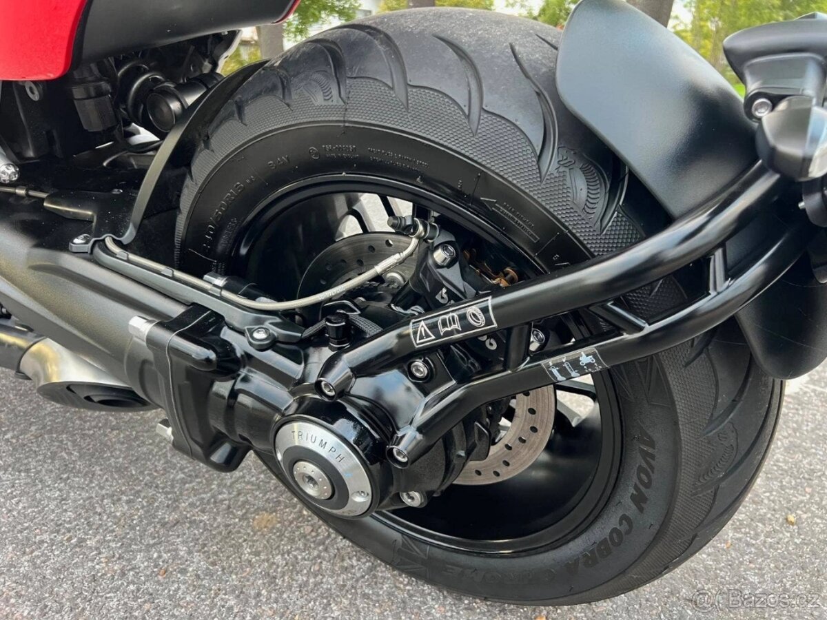 Triumph Rocket 3 - 14