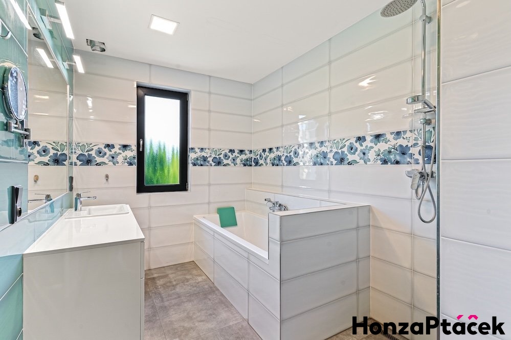 Prodej, rodinný dům Černé Voděrady, pozemek 1055m2 - 14