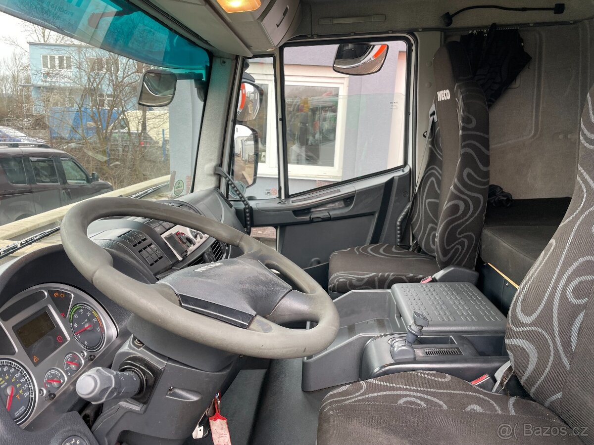 Iveco EUROCARGO 120E25 PLACHTA ČELO - 14