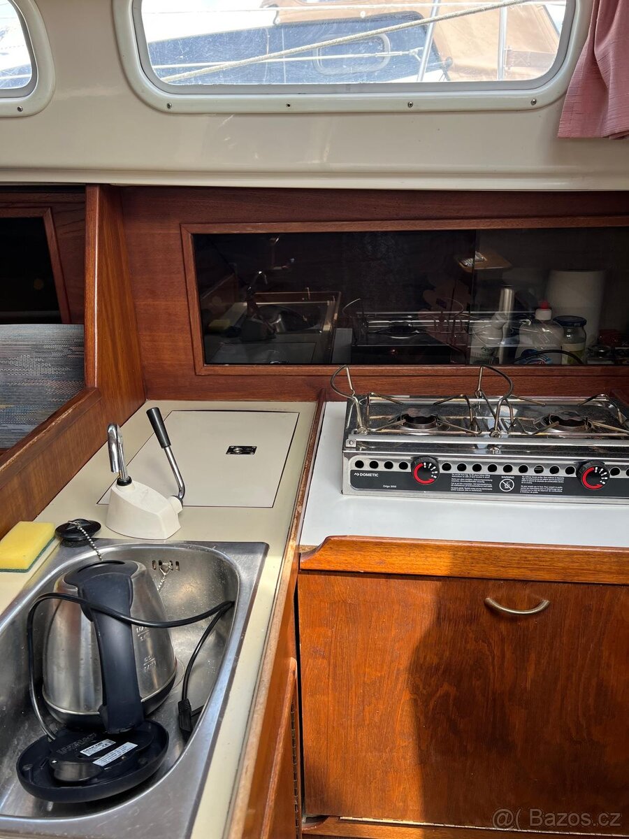 Kajutová plachetnice C&C30 - 14