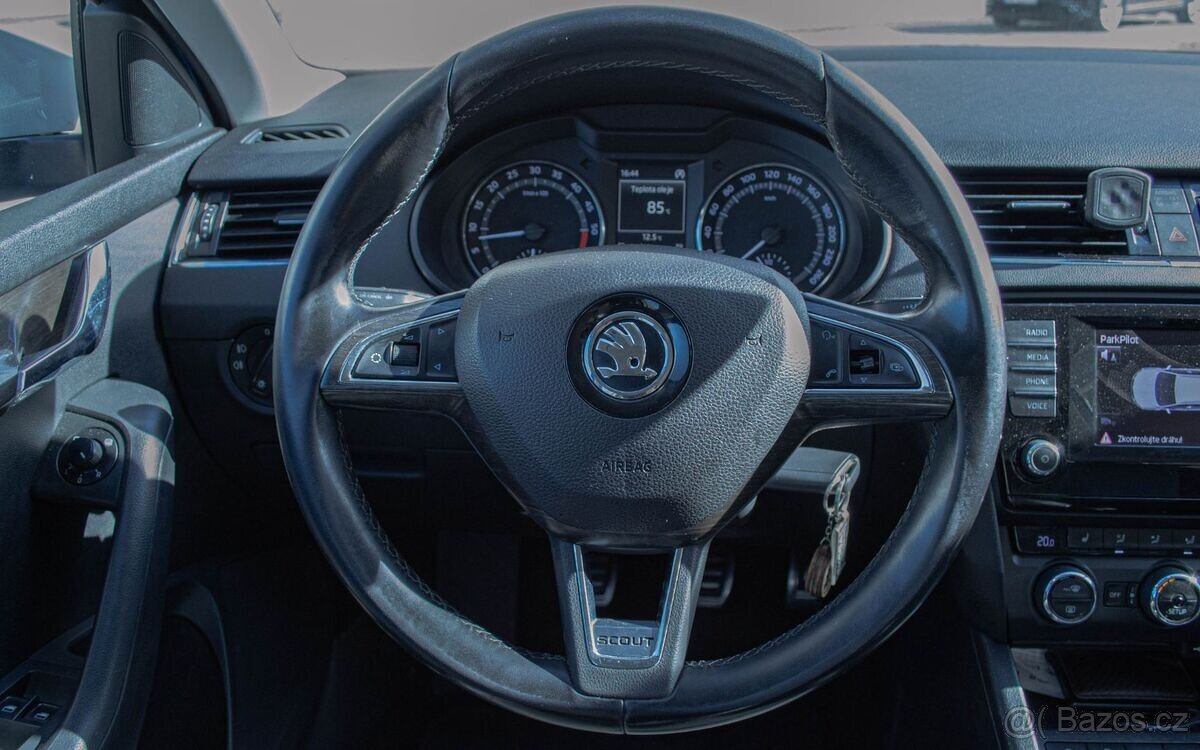 Škoda Octavia Combi SCOUT 2.0 TDI 4x4 - 14