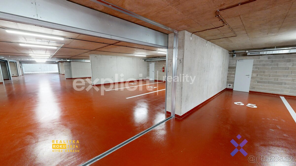 Pronájem bytu 1+kk 33,5 m² s garážovým stáním, Nad Stráněmi - 14