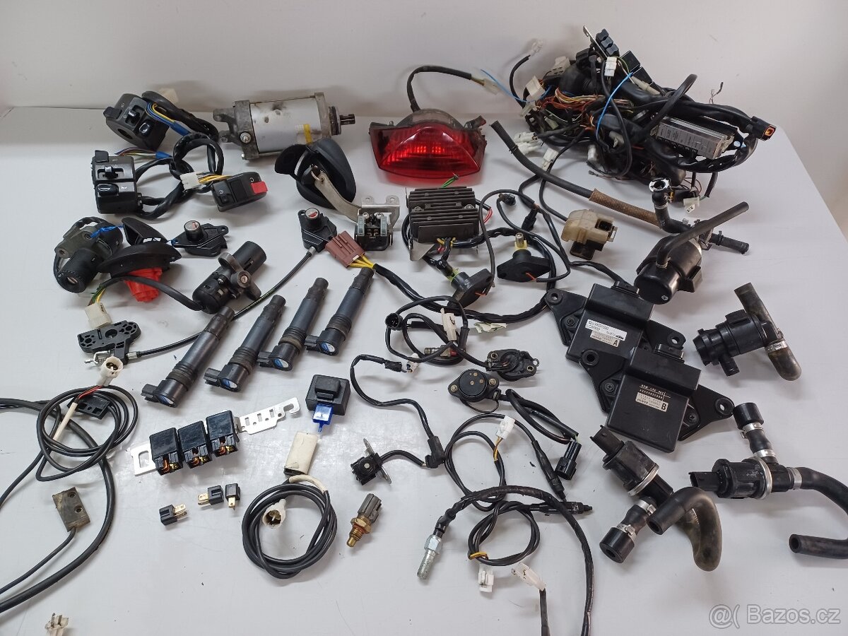 KTM LC8 950 - MOTOR NA DÍLY - 14