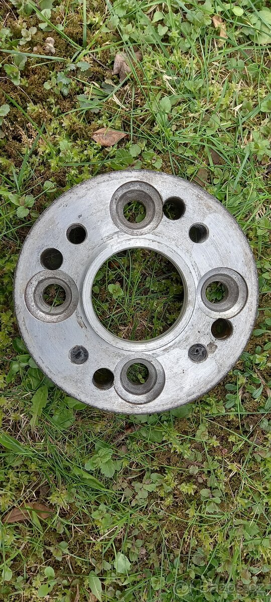 Alu kola Bene PEUGEOT/FORD 15",pneu 195/50R15,podložky 20 - 14