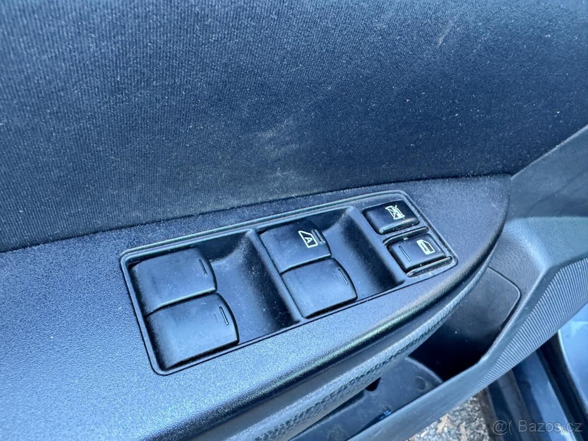 Subaru Legacy 2.5 - 14