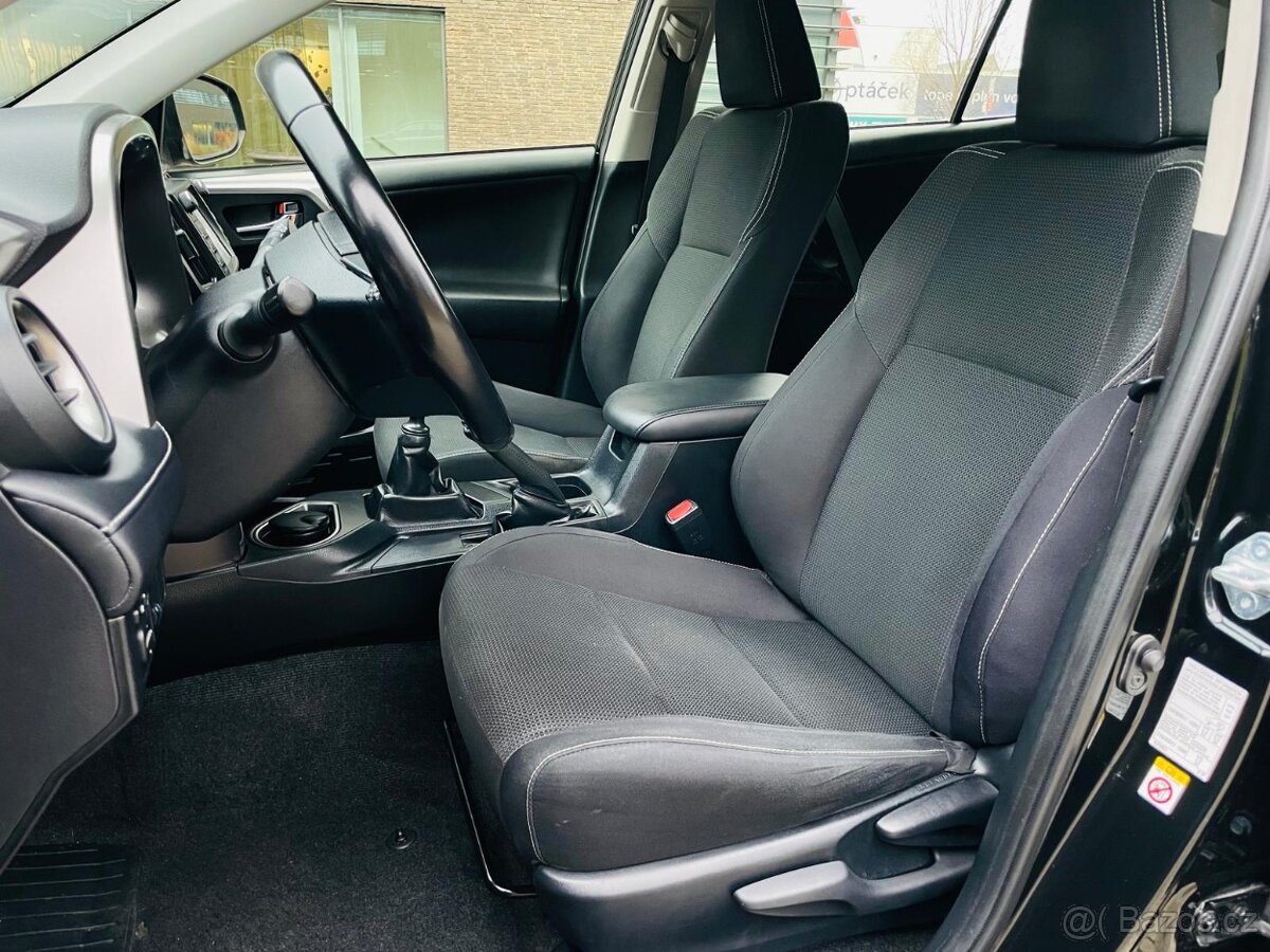Toyota Rav4 2.0D 105KW MANUÁL 1.MAJITEL KAMERA TAŽNÉ 2WD - 14