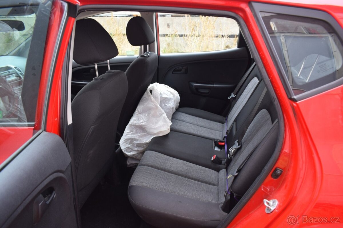 Kia Venga 1.4i/2010/5DVEŘÍ/ČR/114TKM/ - 14