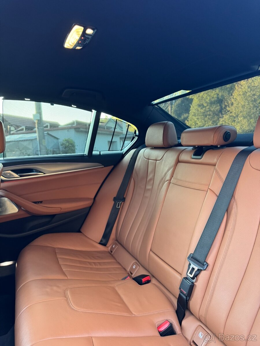 BMW 540i xDrive Limousine - 14