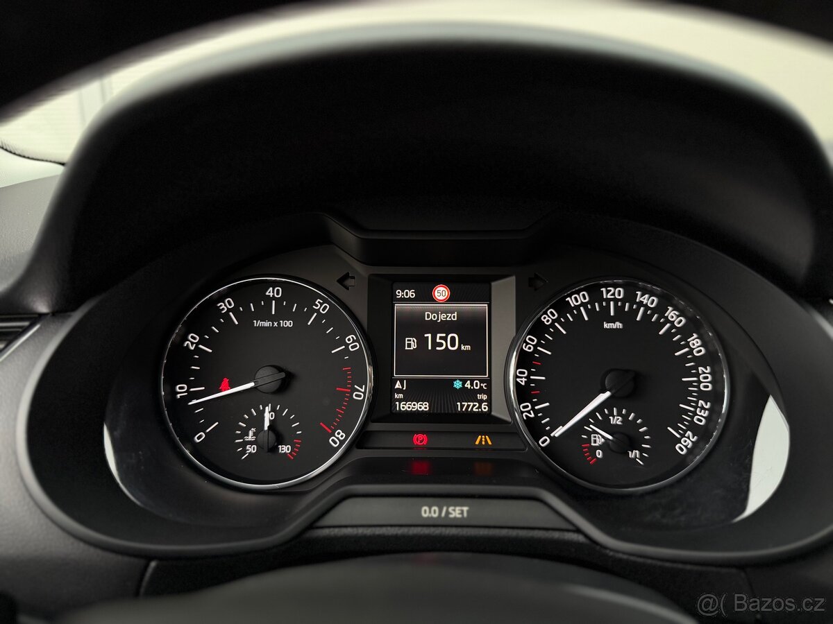 Prodám ŠKODA Octavia 3 Combi 1.4TSi Style Plus - 14