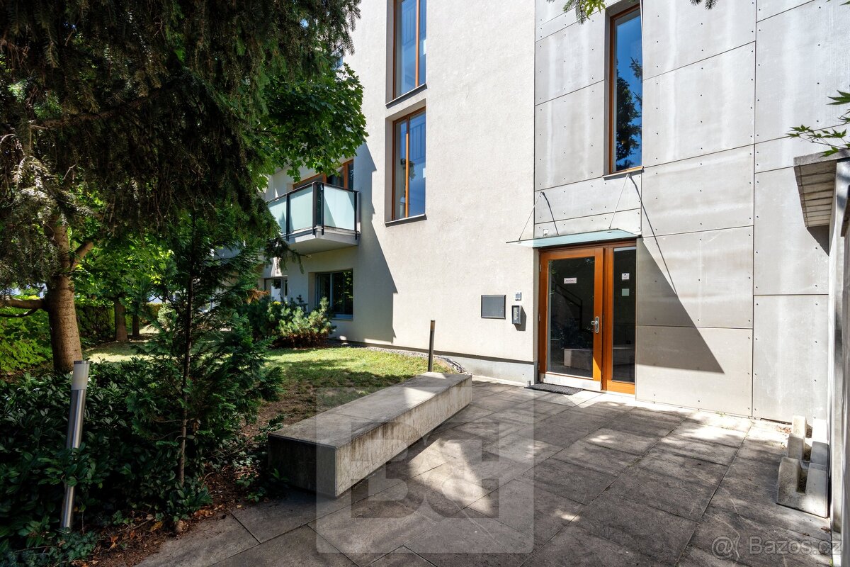 Prodej nadstandardního bytu 4+kk/GS/PS v centru prestižních - 14