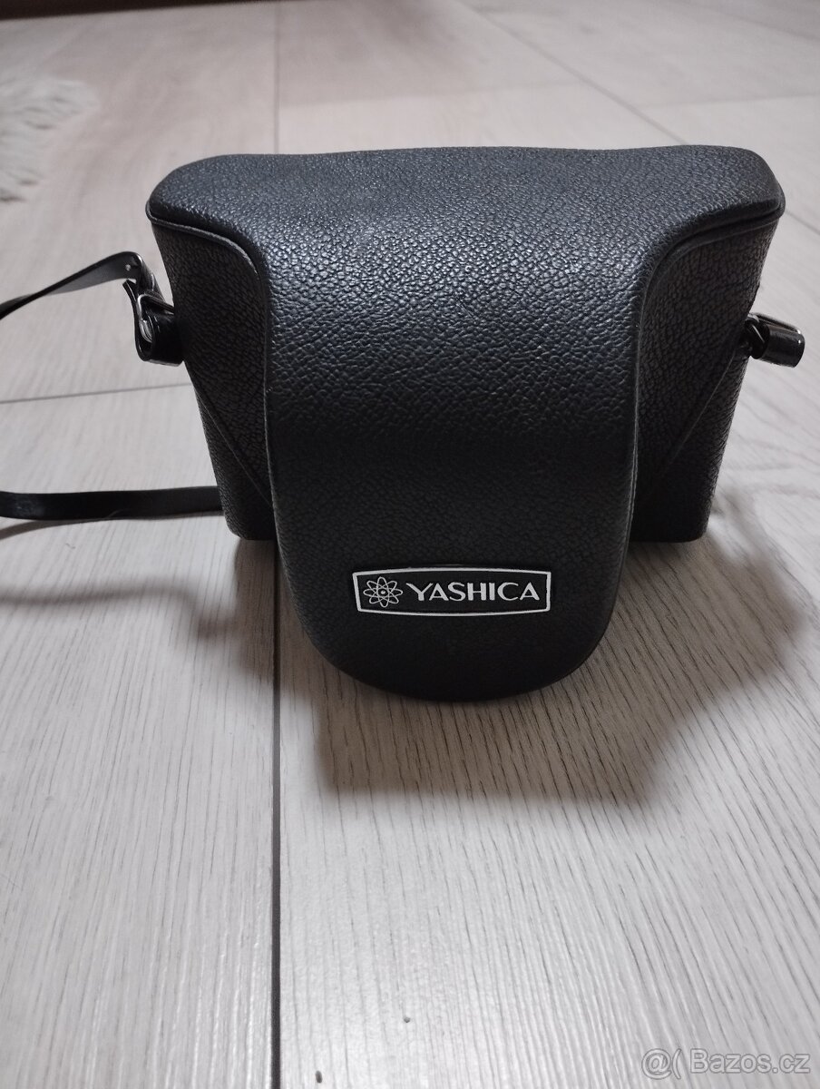 Yashica electro 35, r.1976 (foto brašna, stativ, blesk) - 14
