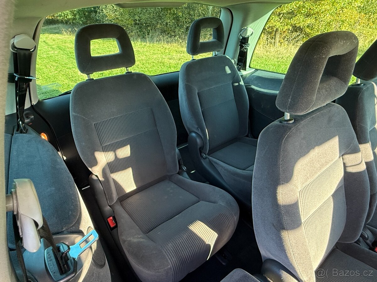 Ford Galaxy, 1.9 TDI, 96kW, GHIA, Top stav - 14