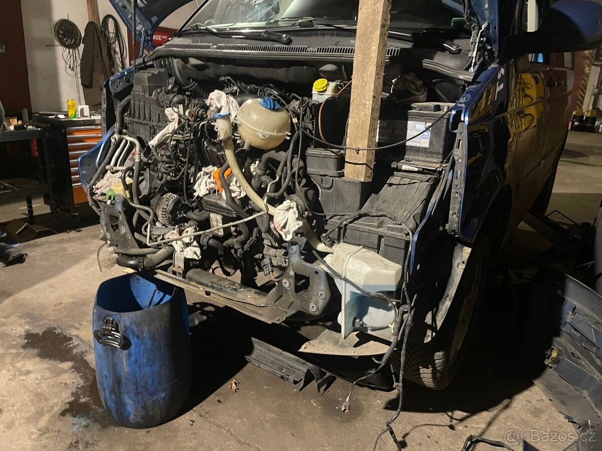 VW T5.1 Multivan-nepojizdny - 14