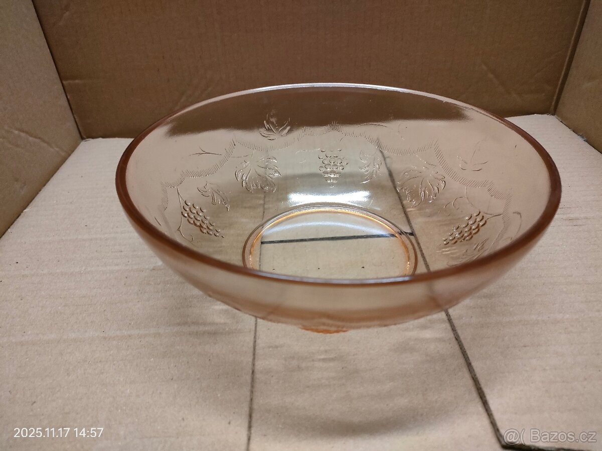Skleněná mísa - 14