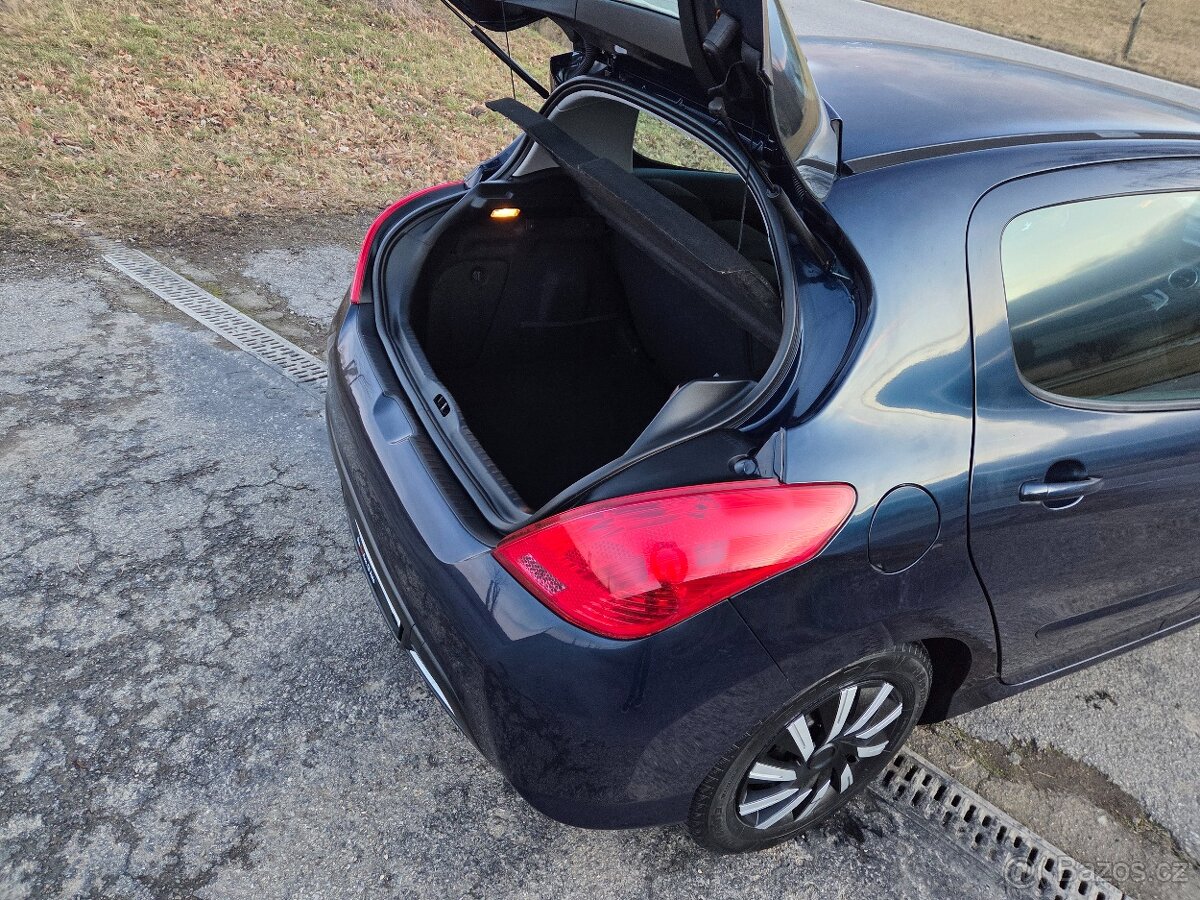 Peugeot 308 - BENZÍN 1.4 - 2010 - 151tis/KM - 14