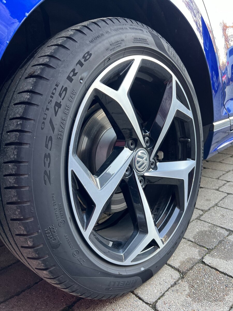 VW Passat B8 R-Line/ 2.0Tsi 140kw/ DSG/ Lapitz Blue - 14