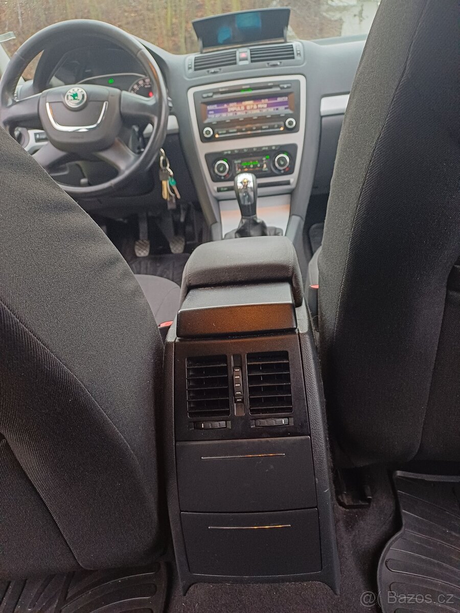 Škoda Octavie 1.4 tsi combi manuál - 14