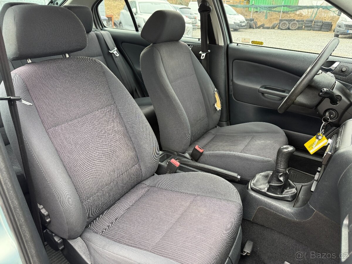 Škoda Octavia TOUR 1.6MPi 75kW 2009 ČR - 14